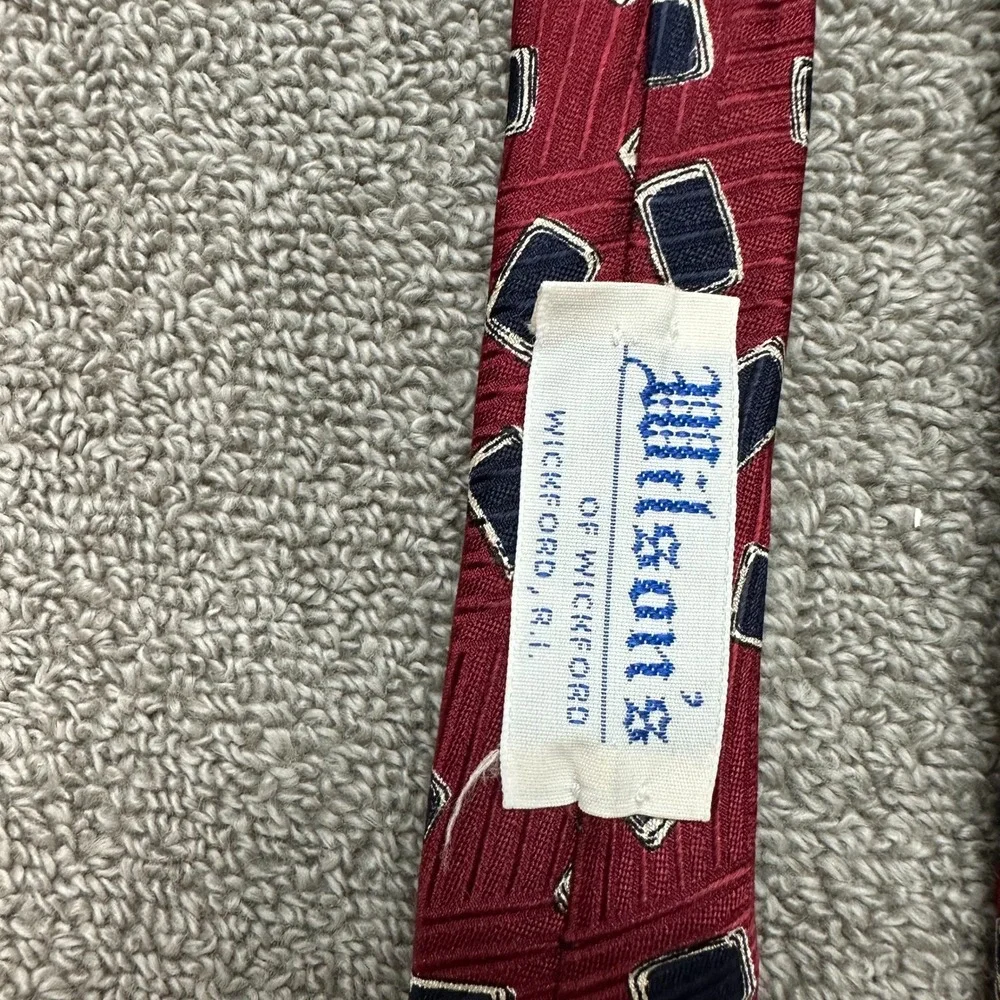 Jacobs Roberts Ltd Mens Silk Necktie Burgundy Red Navy Blue Geometric Rectangle